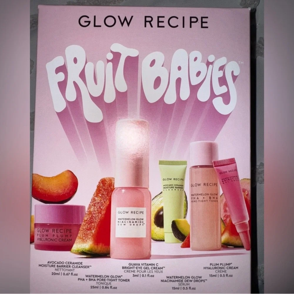 Glow Recipe "Fruit Babies" Kit - New in Box - Picture 2 of 3
